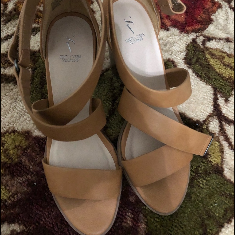 Vera Wang Sandals